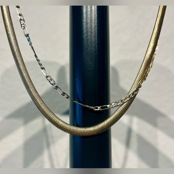 Vintage Gold Tone Double Strand Chain Necklace - Picture 2 of 3